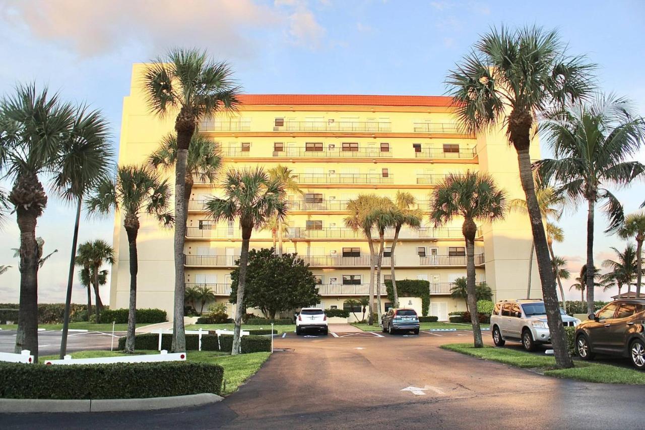 Ocean Breeze Condo Jensen Beach Eksteriør billede