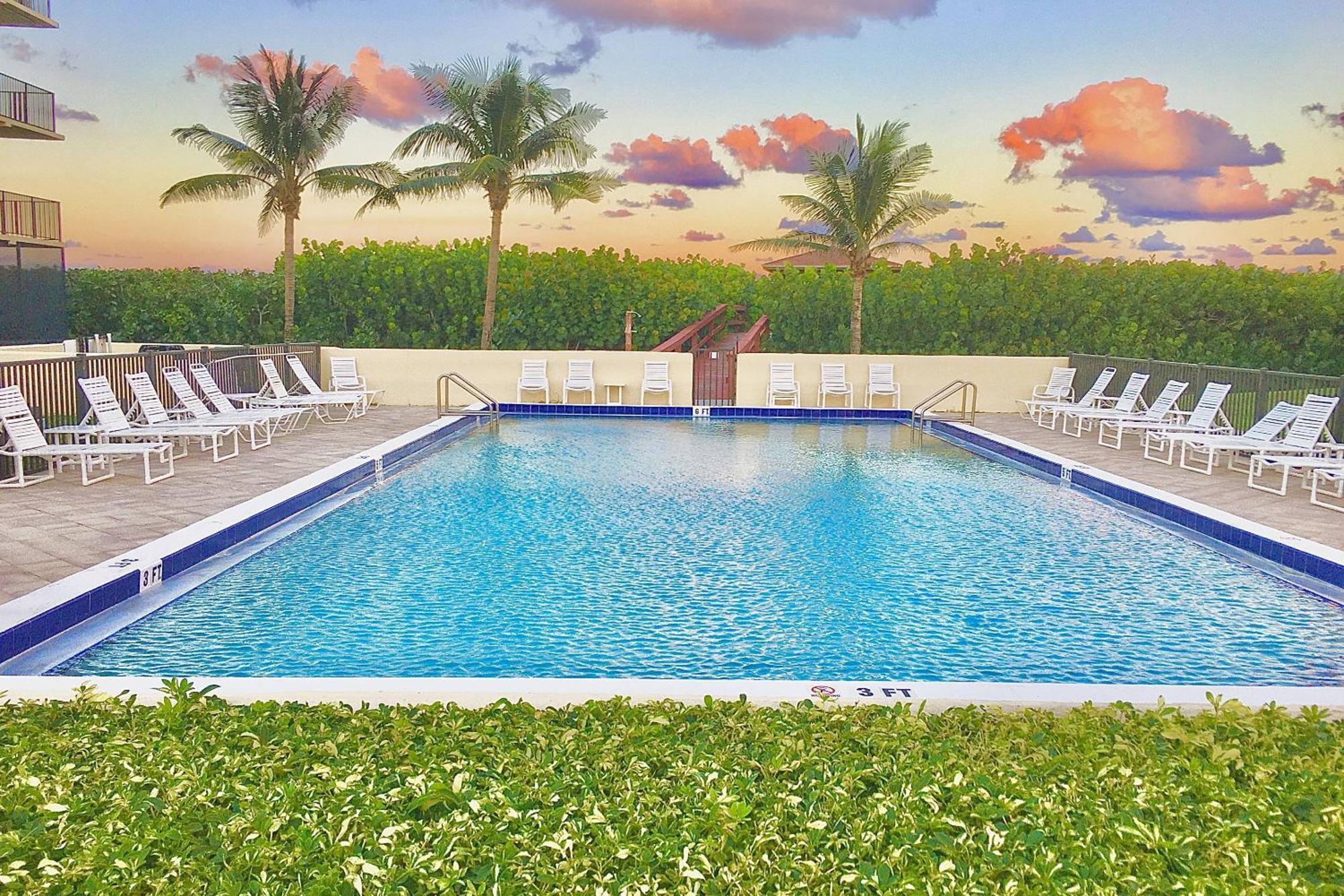 Ocean Breeze Condo Jensen Beach Eksteriør billede