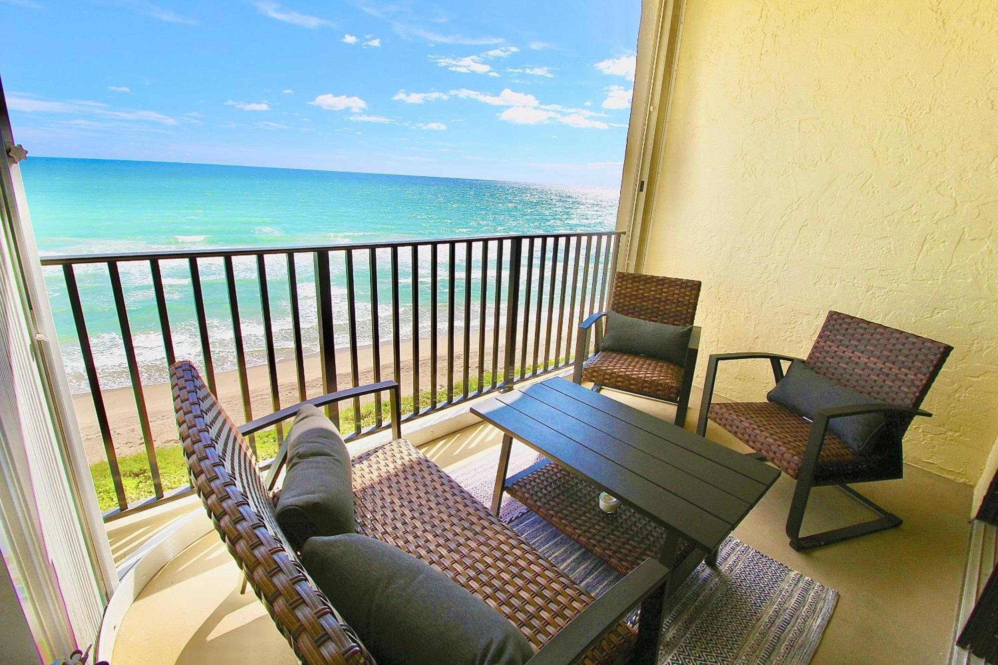 Ocean Breeze Condo Jensen Beach Eksteriør billede